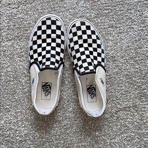 Women’s Checkered Vans!